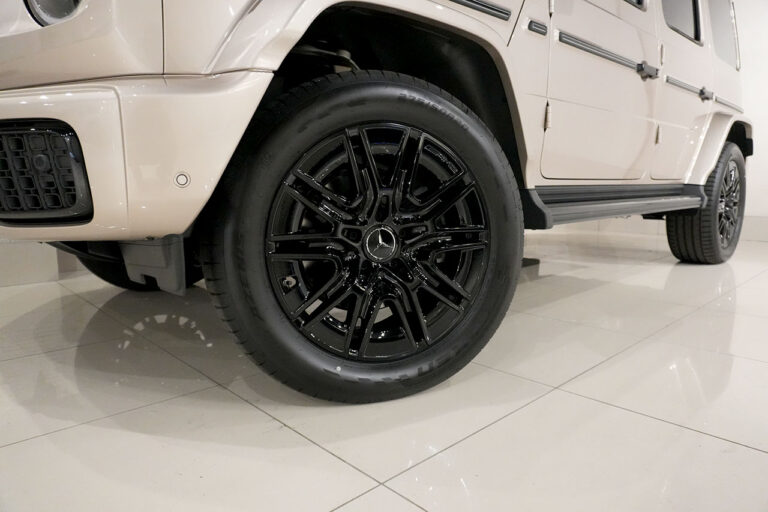 2026年式 メルセデスベンツ G450d MANUFAKTURプログラムプラス AMGライン AMGナイトパッケージ トラバーチンベージュ