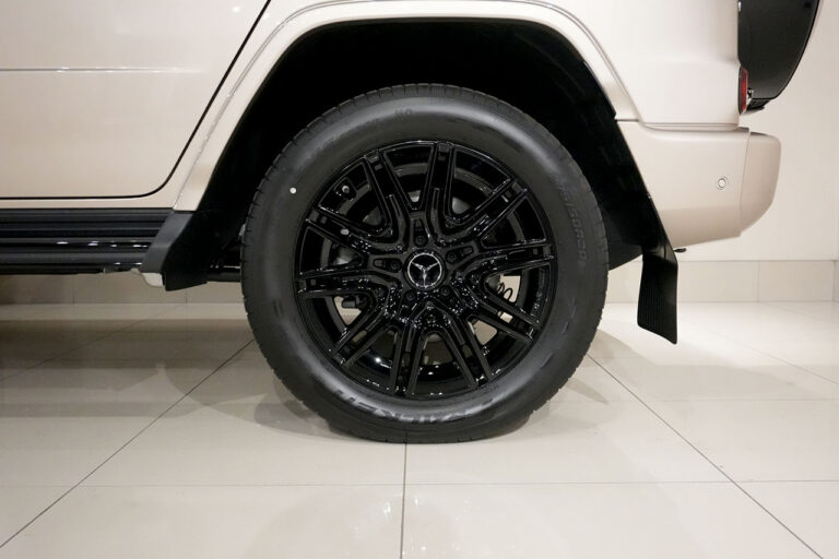 2026年式 メルセデスベンツ G450d MANUFAKTURプログラムプラス AMGライン AMGナイトパッケージ トラバーチンベージュ