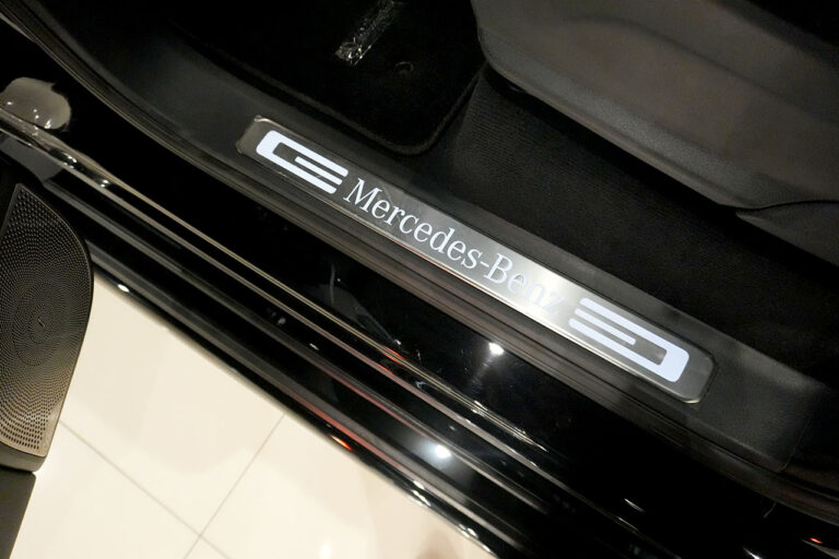 2023年式 メルセデスベンツ G400d ダークブラック Gmanufakturプログラム AMGライン MQ4223