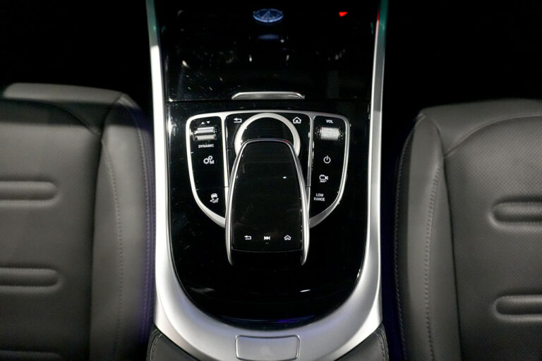 2023年式 メルセデスベンツ G400d ダークブラック Gmanufakturプログラム AMGライン MQ4223