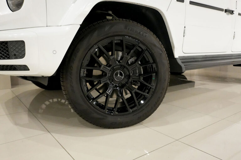 2023年式 メルセデスベンツ G400d ダークプラチナ manufakturプログラム AMGライン オパリスホワイト MQ4224