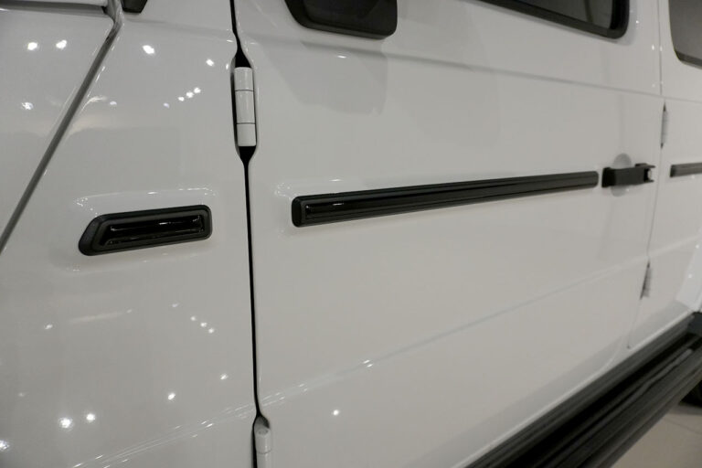 2023年式 メルセデスベンツ G400d ダークプラチナ manufakturプログラム AMGライン オパリスホワイト MQ4224