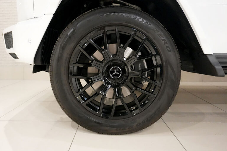 2023年式 メルセデスベンツ G400d ダークプラチナ manufakturプログラム AMGライン オパリスホワイト MQ4224