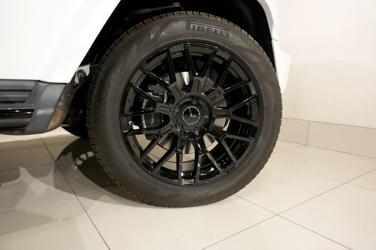 2023年式 メルセデスベンツ G400d ダークプラチナ manufakturプログラム AMGライン オパリスホワイト MQ4224