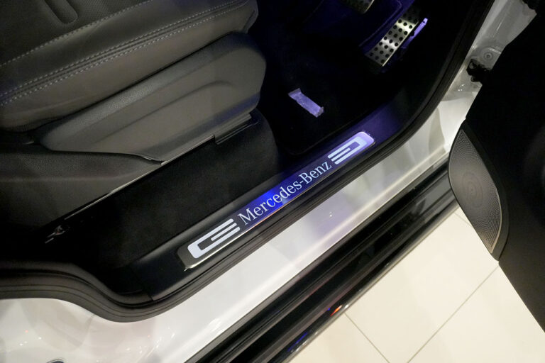 2023年式 メルセデスベンツ G400d ダークプラチナ manufakturプログラム AMGライン オパリスホワイト MQ4224