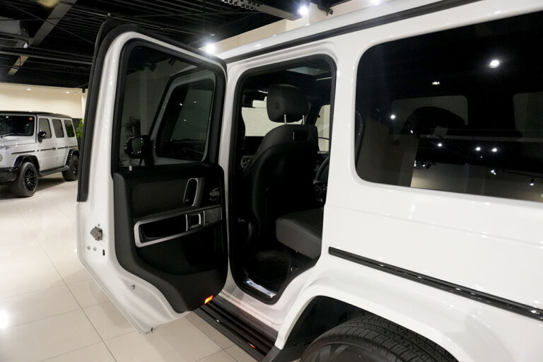 2023年式 メルセデスベンツ G400d ダークプラチナ manufakturプログラム AMGライン オパリスホワイト MQ4224