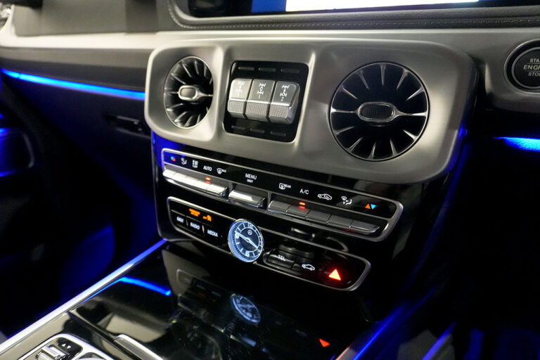 2023年式 メルセデスベンツ G400d ダークプラチナ manufakturプログラム AMGライン オパリスホワイト MQ4224