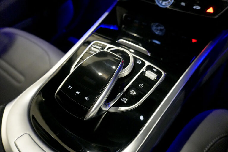 2023年式 メルセデスベンツ G400d ダークプラチナ manufakturプログラム AMGライン オパリスホワイト MQ4224