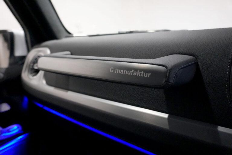 2023年式 メルセデスベンツ G400d ダークプラチナ manufakturプログラム AMGライン オパリスホワイト MQ4224