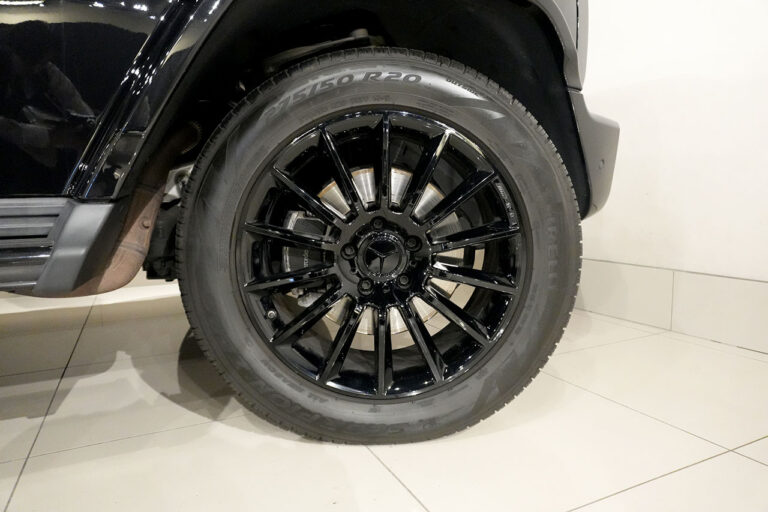 2021年式 メルセデスベンツ G350d ダークブラック AMGライン オブシディアンブラック MQ4234