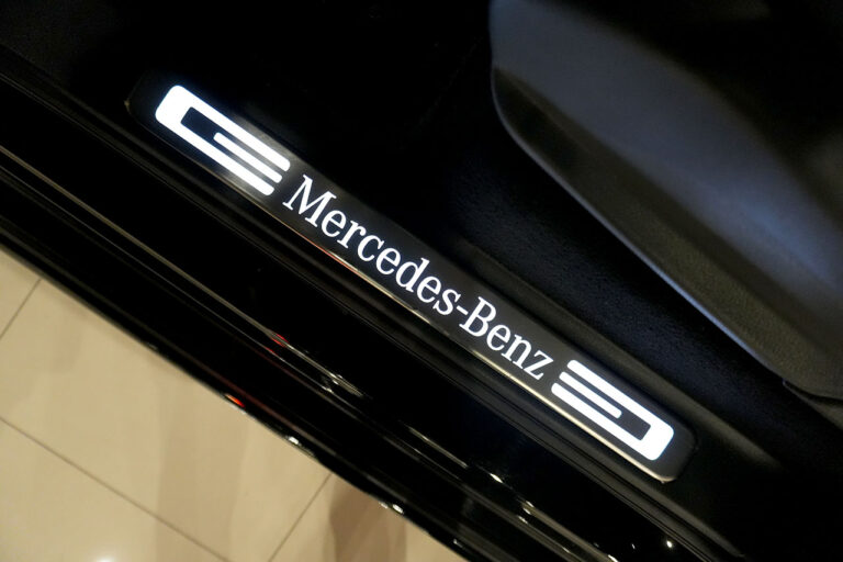 2021年式 メルセデスベンツ G350d ダークブラック AMGライン オブシディアンブラック MQ4234