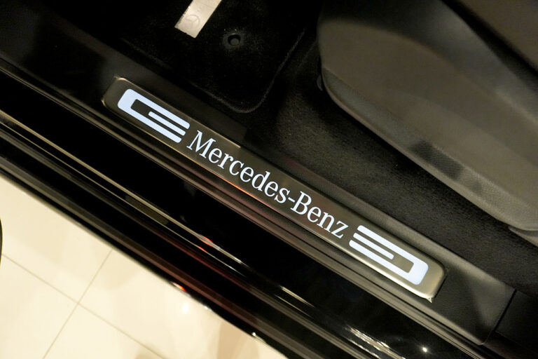 2023年式 メルセデスベンツ G400d maqspeed 9 ダークブラック Gmanufakturプログラム オブシディアンブラック MQ4236