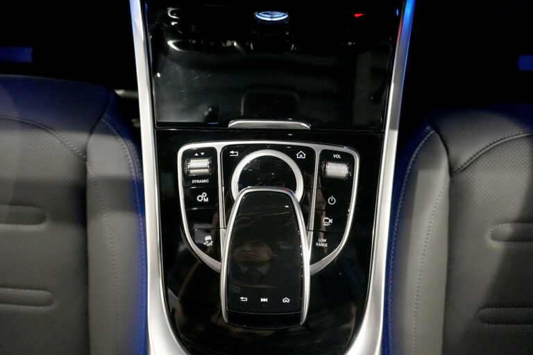 2023年式 メルセデスベンツ G400d maqspeed 9 ダークブラック Gmanufakturプログラム オブシディアンブラック MQ4236