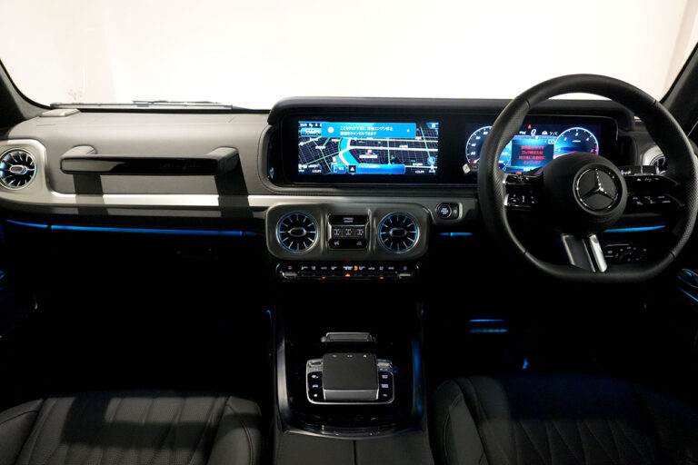 2024年式 メルセデスベンツ G450d ローンチエディション ダークプラチナ オパリスホワイト MQ4238