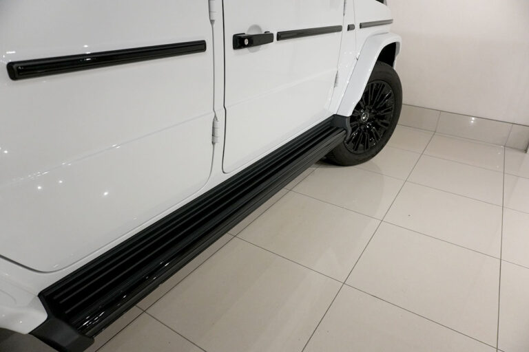 2024年式 メルセデスベンツ G450d ローンチエディション ダークプラチナ オパリスホワイト MQ4238