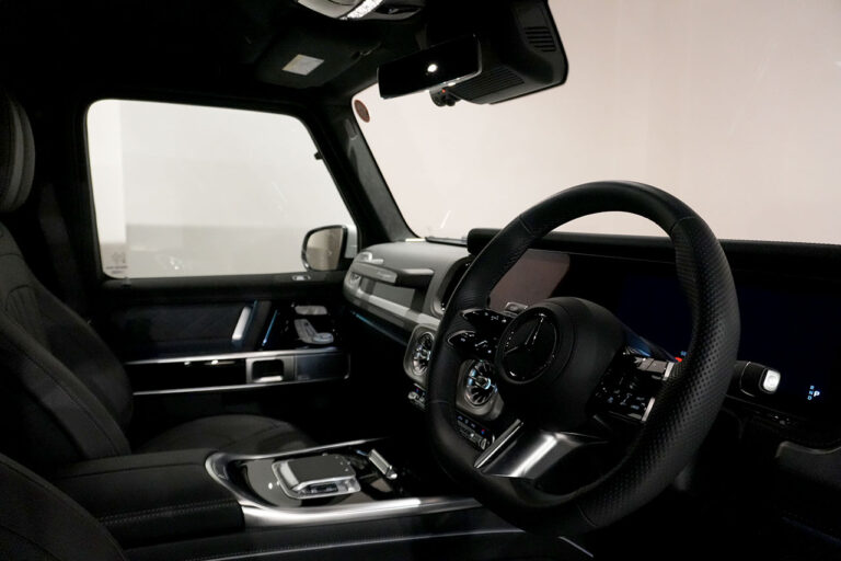 2024年式 メルセデスベンツ G450d ローンチエディション ダークプラチナ オパリスホワイト MQ4238