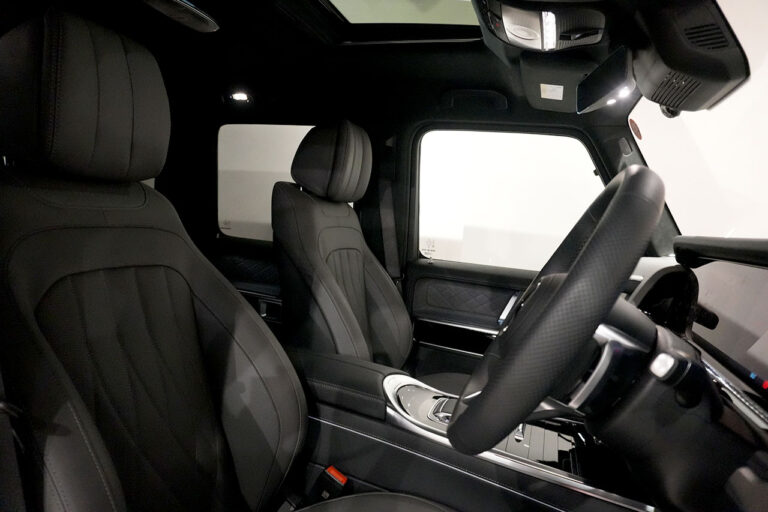 2024年式 メルセデスベンツ G450d ローンチエディション ダークプラチナ オパリスホワイト MQ4238