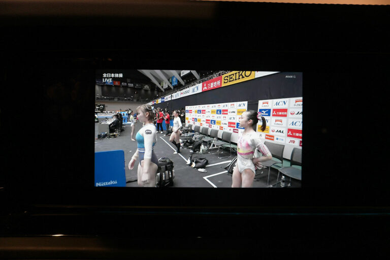 2024年式 メルセデスベンツ G450d ローンチエディション ダークプラチナ オパリスホワイト MQ4238