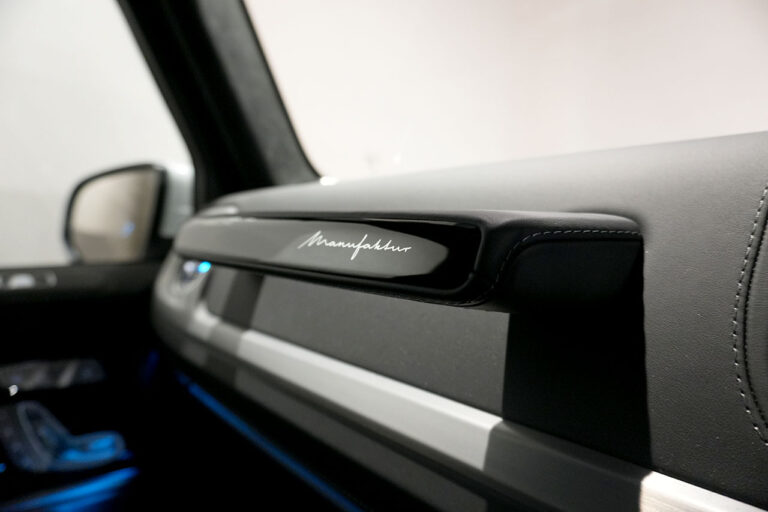 2024年式 メルセデスベンツ G450d ローンチエディション ダークプラチナ オパリスホワイト MQ4238