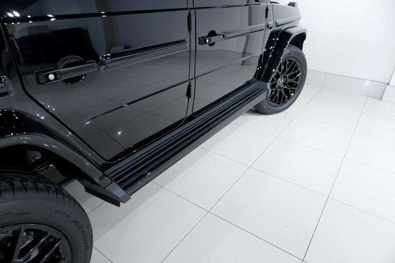 2025年式 メルセデスベンツ G450d ダークブラック MANUFAKTURプログラムプラス AMGライン オブシディアンブラック MQ4240