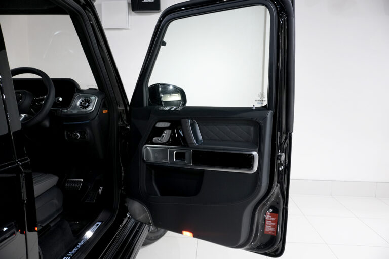 2025年式 メルセデスベンツ G450d ダークブラック MANUFAKTURプログラムプラス AMGライン オブシディアンブラック MQ4240