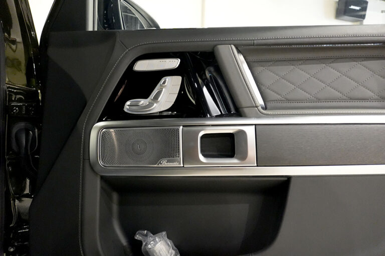 2025年モデル メルセデスAMG G63 MANUFAKTURプログラムプラス AMGナイトパッケージ MANUFAKTURオリーブ MQ4252