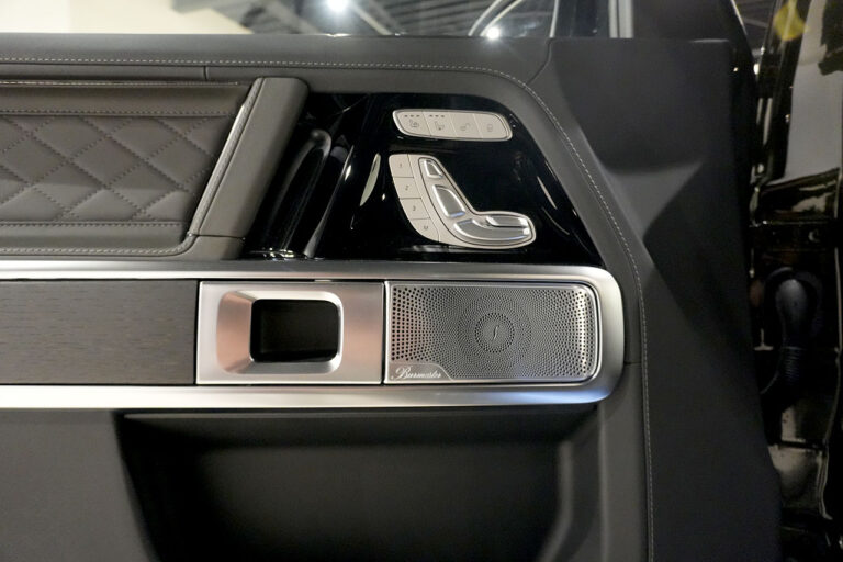 2025年モデル メルセデスAMG G63 MANUFAKTURプログラムプラス AMGナイトパッケージ MANUFAKTURオリーブ MQ4252