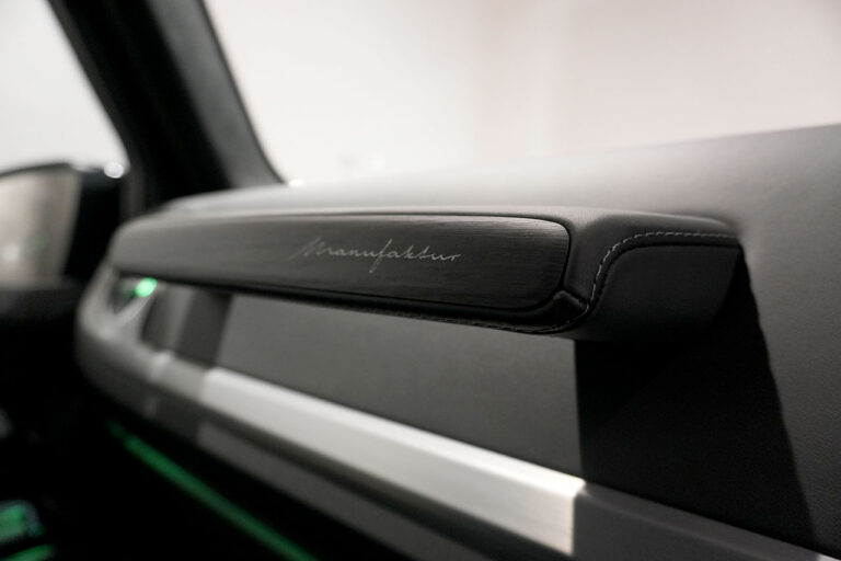 2025年モデル メルセデスAMG G63 MANUFAKTURプログラムプラス AMGナイトパッケージ MANUFAKTURオリーブ MQ4252