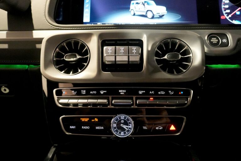2023年式 メルセデスベンツ G400d maqspeed 12 ダークブラック Gmanufakturプログラム+ オブシディアンブラック MQ4241