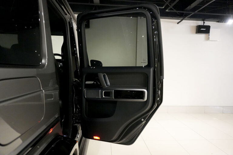 2023年式 メルセデスベンツ G400d ミッドナイト Gmanufakturプログラム AMGライン MQ4244