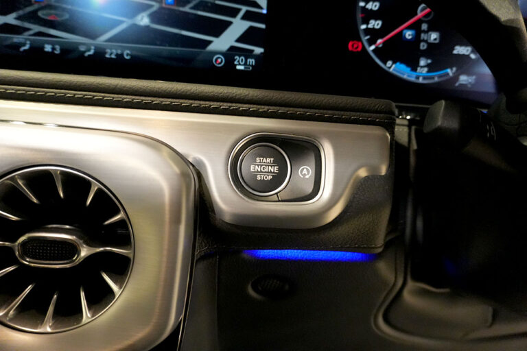 2023年式 メルセデスベンツ G400d ミッドナイト Gmanufakturプログラム AMGライン MQ4244