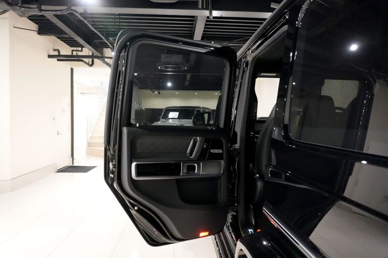 2026年式 メルセデスベンツ G450d MANUFAKTURプログラムプラス AMGライン ナイトパッケージ オブシディアンブラック MQ4245