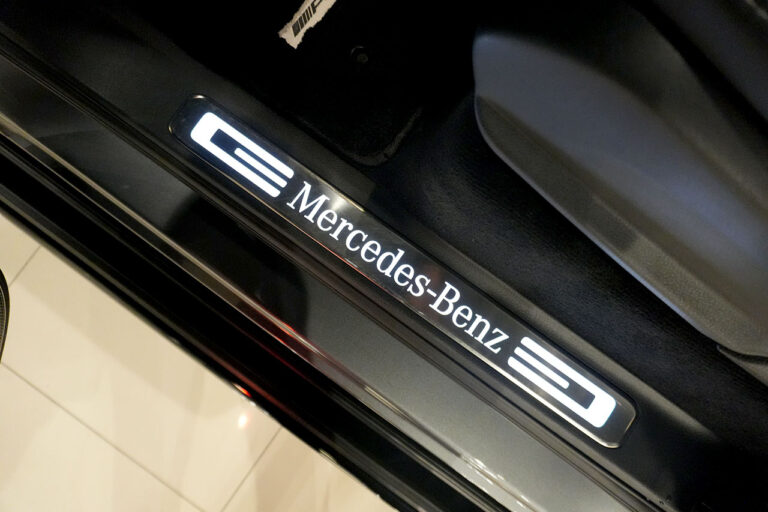 2023年式 メルセデスベンツ G400d ダークステルス AMGライン Newインテリア セレナイトグレー MQ4251