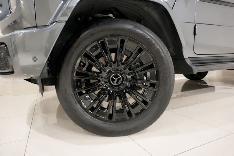 2025年式 メルセデスベンツG450d maqspeed 12 MANUFAKTURプログラム+ AMGライン グラファイト MQ4262