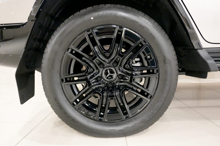 2026年式 MP202601 メルセデスベンツ G450d AMGライン MANUFAKTURプログラムプラス ナイトパッケージ モハーベシルバー MQ4176
