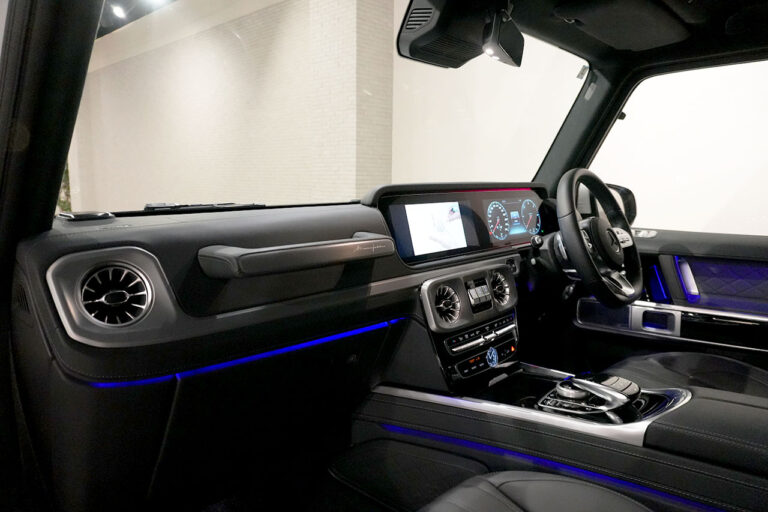 2024年式 メルセデスベンツ G400d ダークプラチナ Gmanufakturプログラム+ AMGライン オパリスホワイト MQ4270