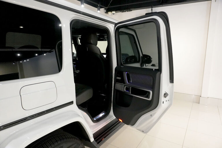 2024年式 メルセデスベンツ G400d ダークプラチナ Gmanufakturプログラム+ AMGライン オパリスホワイト MQ4270