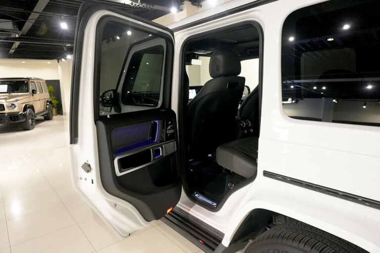 2024年式 メルセデスベンツ G400d ダークプラチナ Gmanufakturプログラム+ AMGライン オパリスホワイト MQ4270