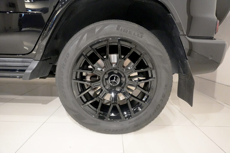 2021年式 メルセデスベンツ G350d ダークブラック AMGライン ラグジュアリーPKG オブシディアンブラック MQ4273