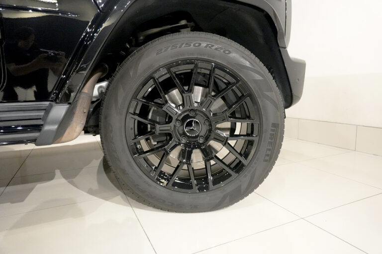 2021年式 メルセデスベンツ G350d ダークブラック AMGライン ラグジュアリーPKG オブシディアンブラック MQ4273
