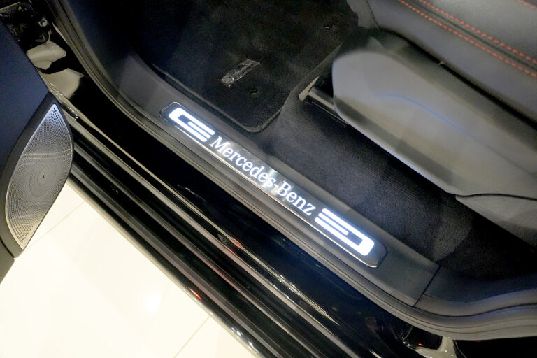 2021年式 メルセデスベンツ G350d ダークブラック AMGライン ラグジュアリーPKG オブシディアンブラック MQ4273