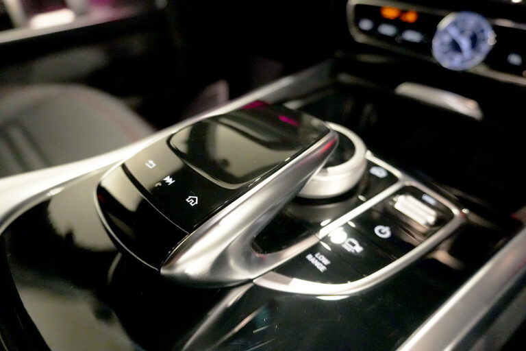 2021年式 メルセデスベンツ G350d ダークブラック AMGライン ラグジュアリーPKG オブシディアンブラック MQ4273