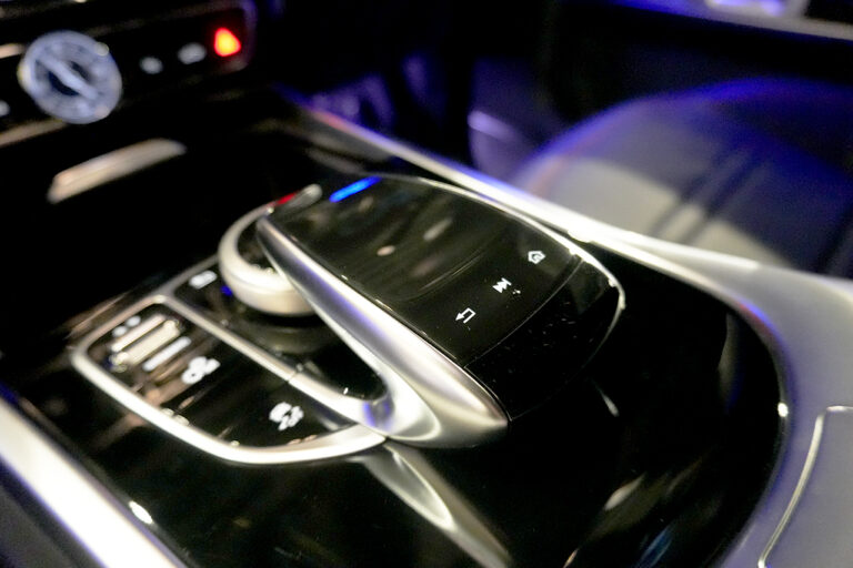 2021年式 メルセデスベンツ G350d ダークブラック AMGライン ラグジュアリーPKG オブシディアンブラック MQ4273