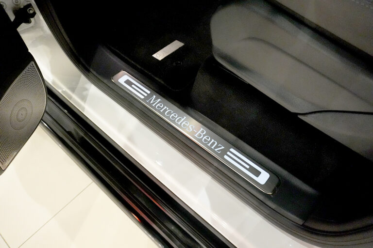 2023年式 メルセデスベンツ G400d Gmanufakturプログラム+ AMGライン オパリスホワイト MQ4275