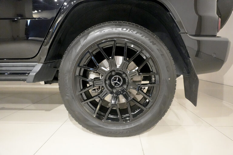 2023年式 メルセデスベンツ G400d maqspeed 9 ダークブラック Gmanufakturプログラム AMGライン オブシディアンブラック MQ4277