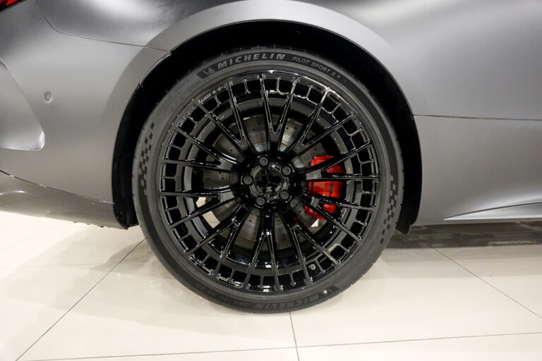 2024年式 メルセデスAMG CLE53 4MATIC+ クーペ AMGダイナミックPKG グラファイトグレーマグノ MQ4284