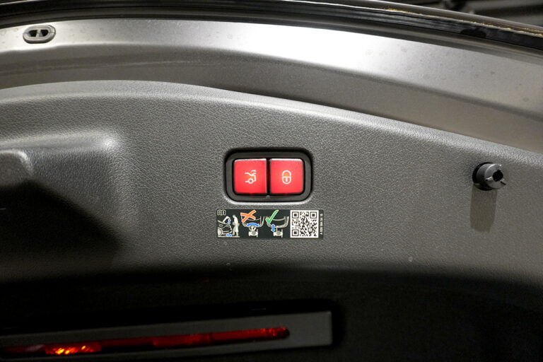 2024年式 メルセデスAMG CLE53 4MATIC+ クーペ AMGダイナミックPKG グラファイトグレーマグノ MQ4284