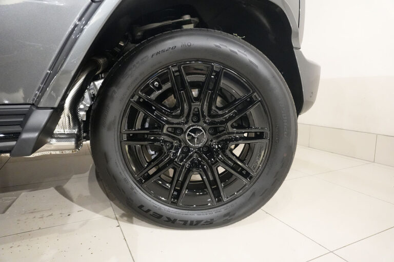 2026年式 メルセデスベンツ G450d AMGライン ナイトPKG MANUAKTURプログラム+ グラファイト MQ4226