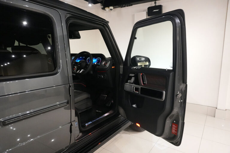 2026年式 メルセデスベンツ G450d AMGライン ナイトPKG MANUAKTURプログラム+ グラファイト MQ4226
