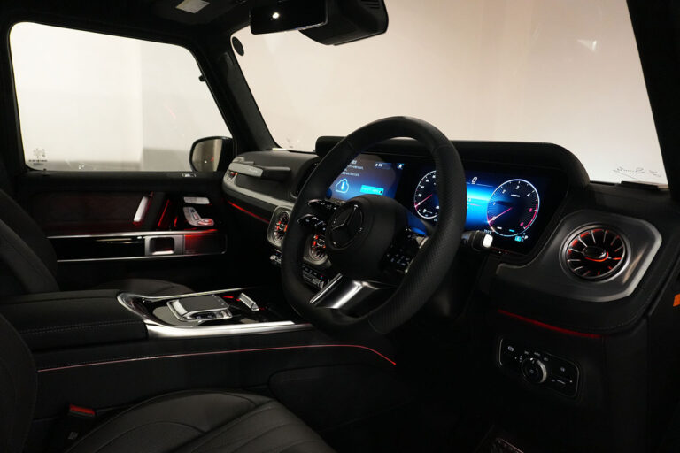 2026年式 メルセデスベンツ G450d AMGライン ナイトPKG MANUAKTURプログラム+ グラファイト MQ4226